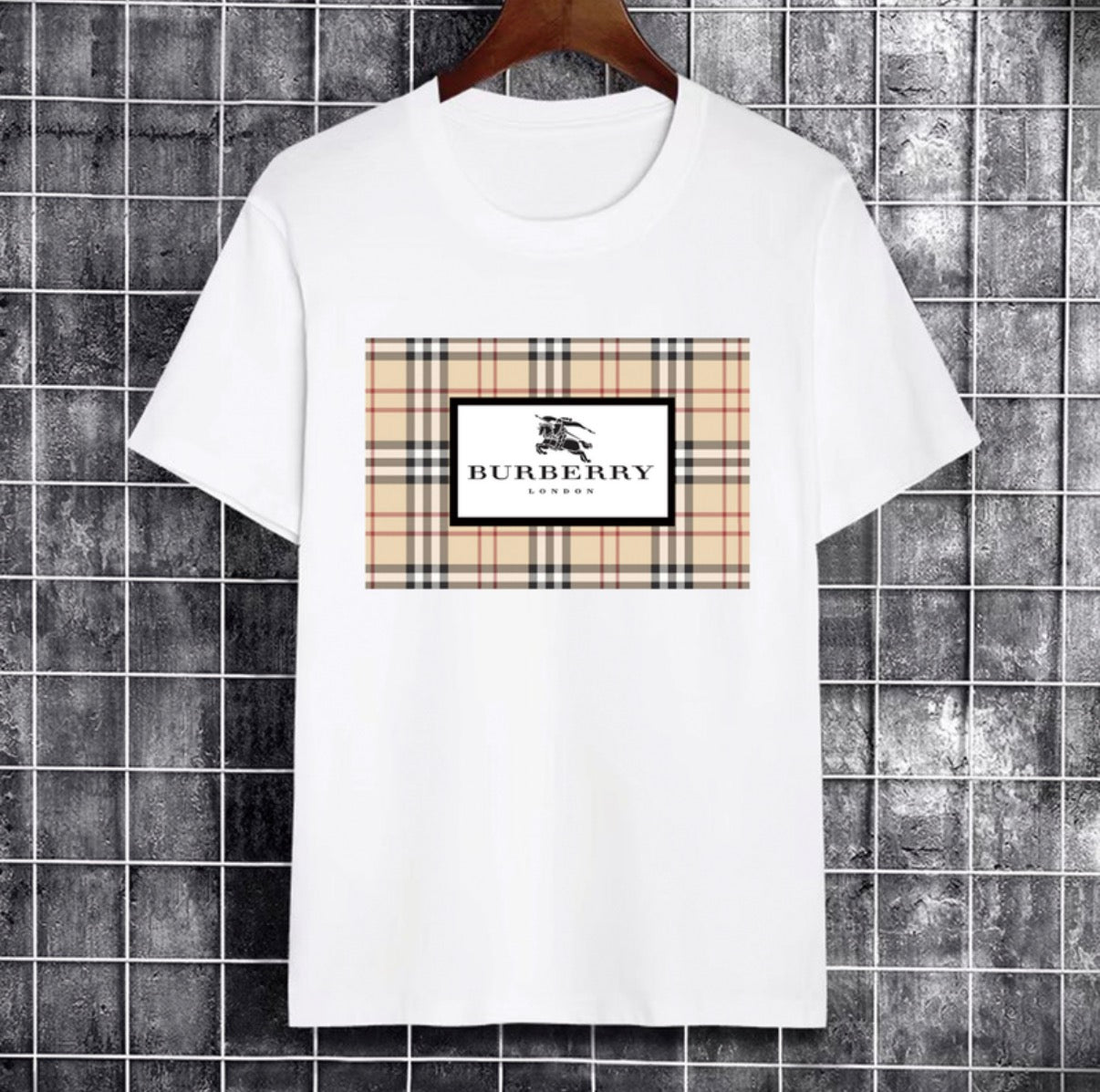 Burberry T-Shirt